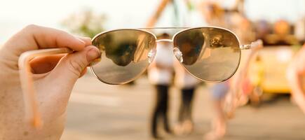 Особенности фотохромных очков